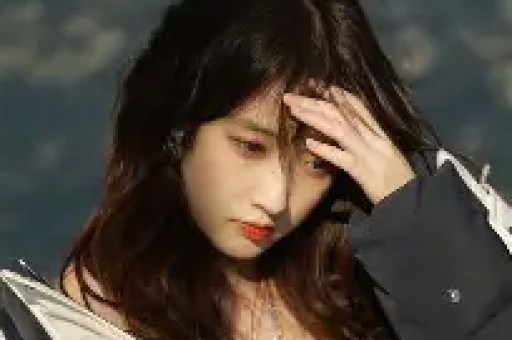 悉尼·斯威尼晒出《克里斯蒂》幕后照感人致谢引发关注